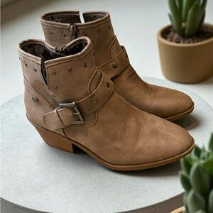 SUGAR Velocity Women's Heel Zipper Ankle Booties Buckle Tan Ankle Boots. NEW